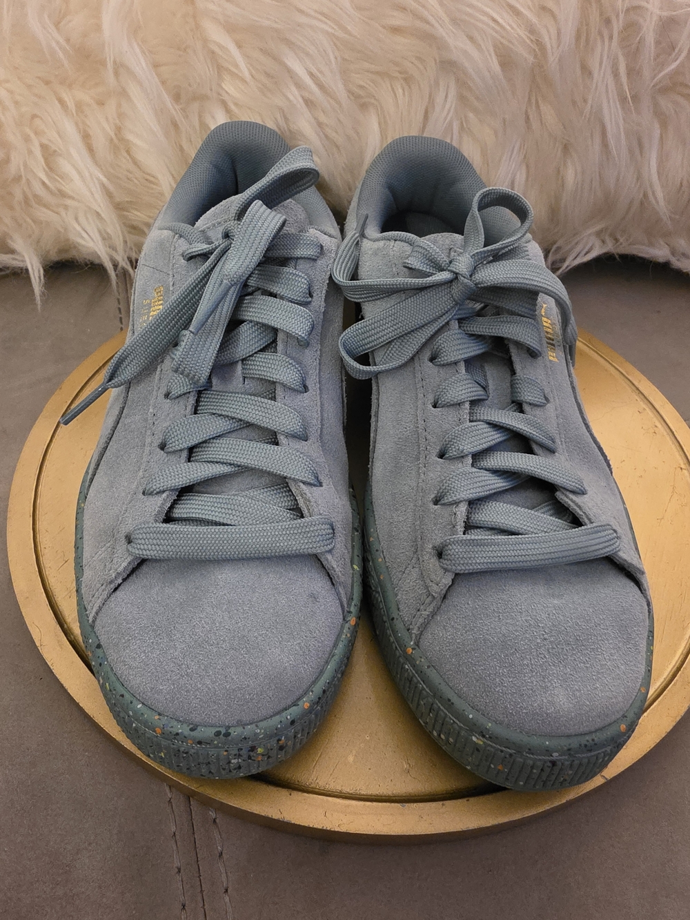 PUMA Suede Low-Top Sneakers in Dusty Blue - Picture 2 of 9